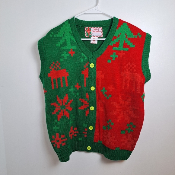 NEW Merry Christmas Unisex Red Green Pixelated Reindeer Knit Sweater Vest Sz L - Picture 1 of 6